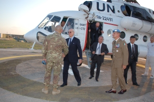 arrivo del sottosegretario De Mistura nella base italiana in Libano