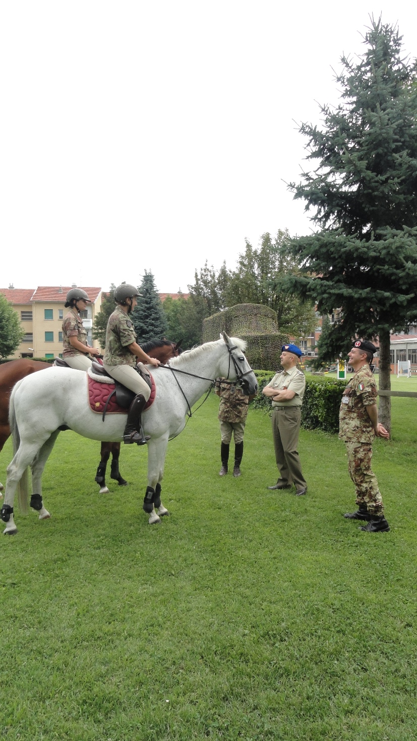 Torino/ Il Comandante delle Forze Operative Terrestri in visita al ‘Nizza Cavalleria’