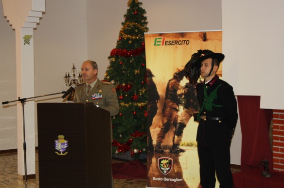 colonnello Antonino Poma presenta calendario esercito 2015